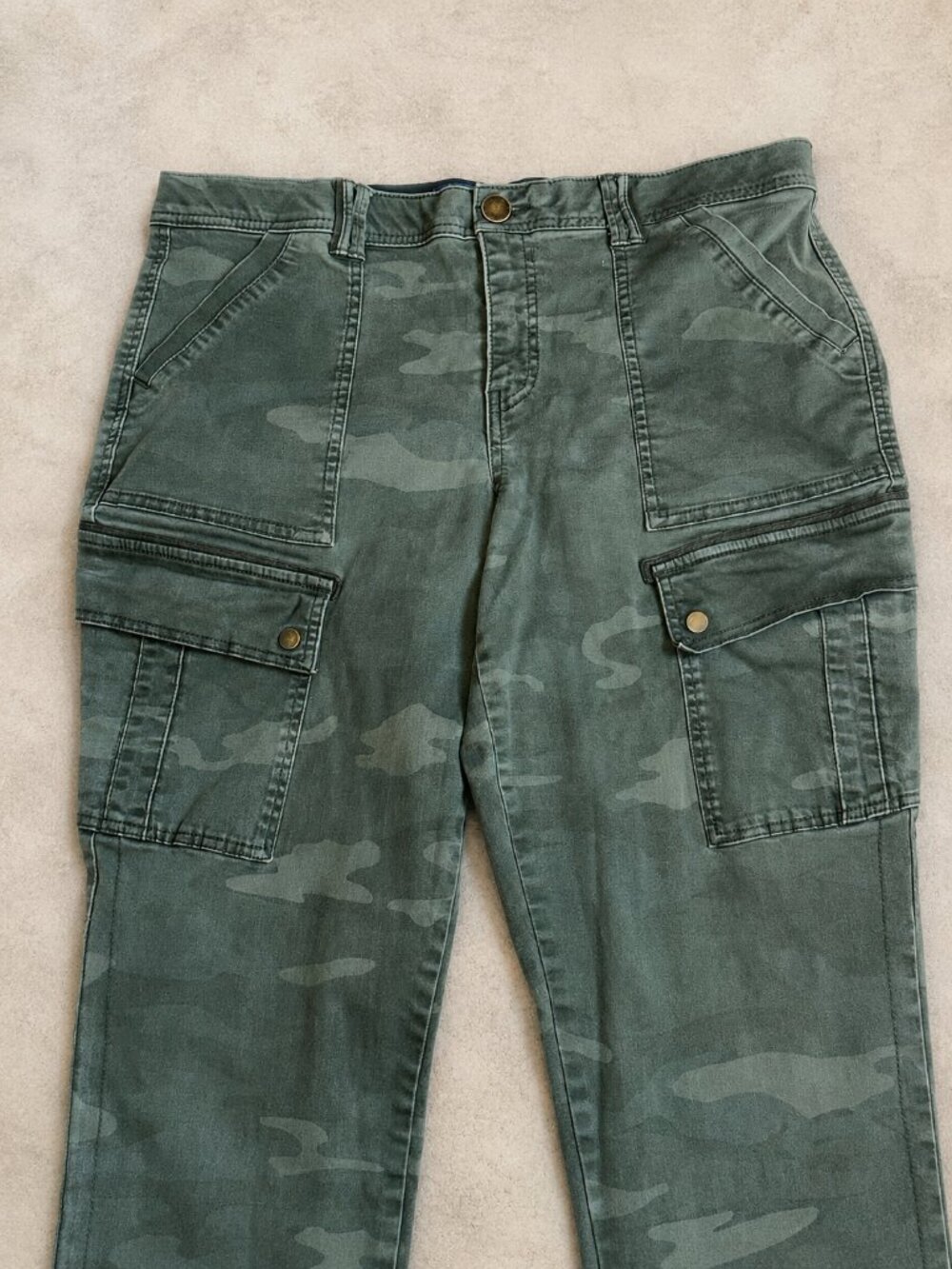 Democracy Ab Solution Camo Cargo Pants Size 16 Green Straight Leg - Picture 4 of 9